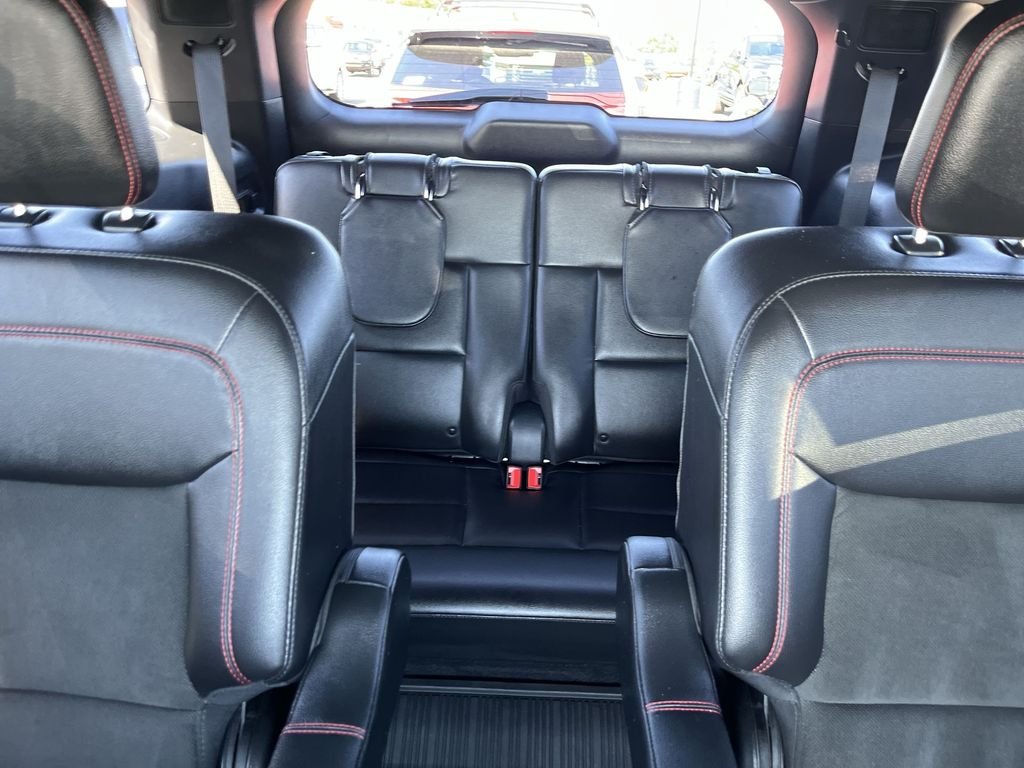 Used 2022 Black Ford ST-Line image 23