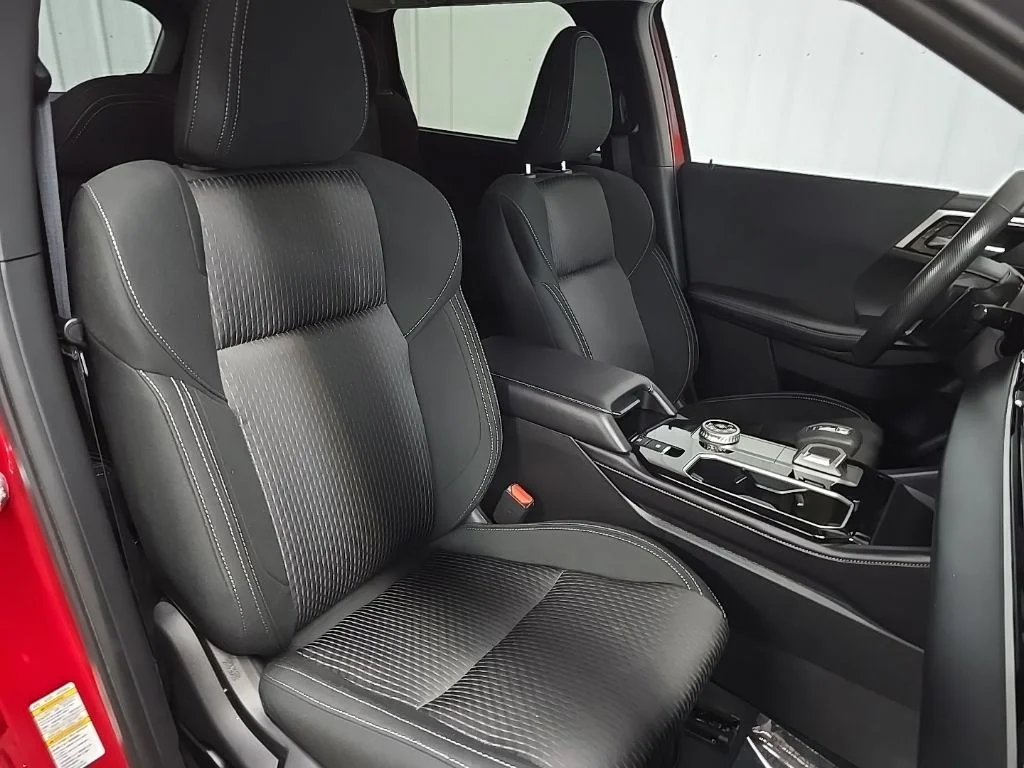 Used 2025 Red Mitsubishi ES image 19
