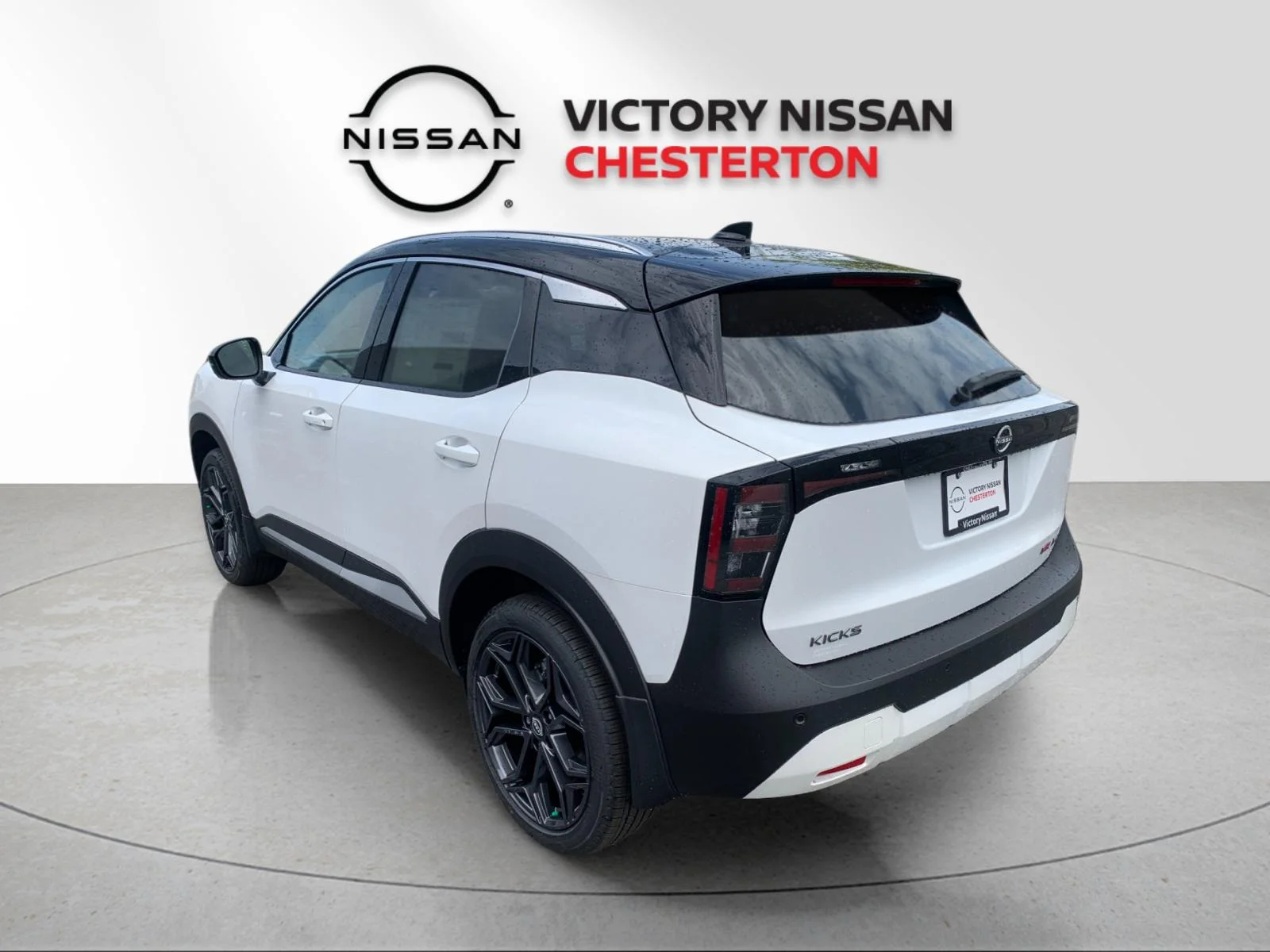 New 2026 Aspen White TriCoat / Super Black Two-tone Nissan SR image 3