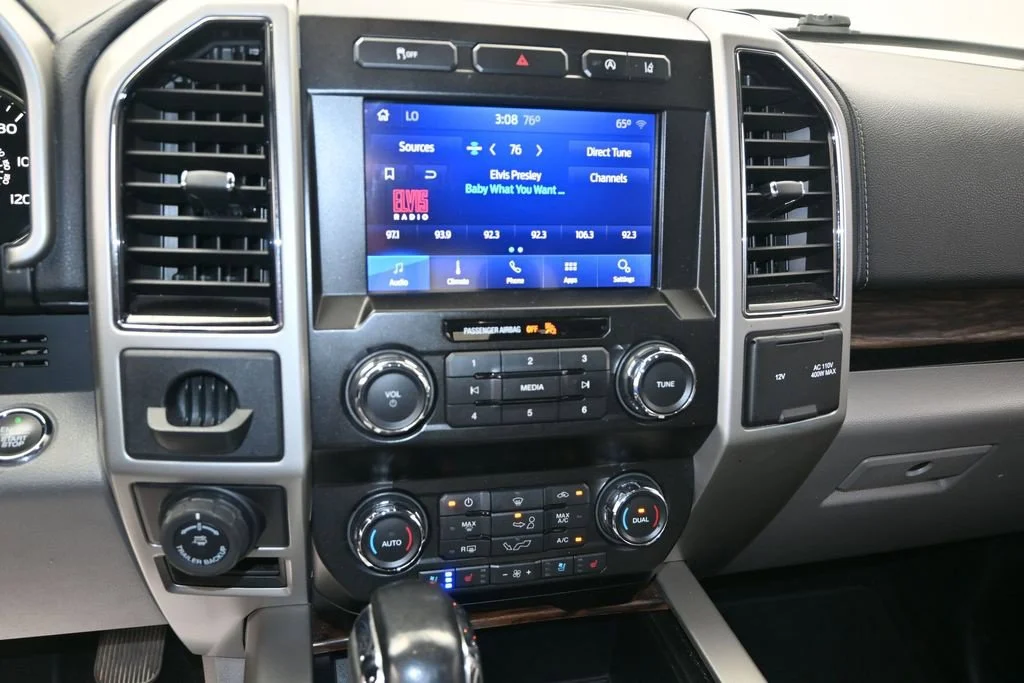 Used 2020 Silver Ford Lariat image 23