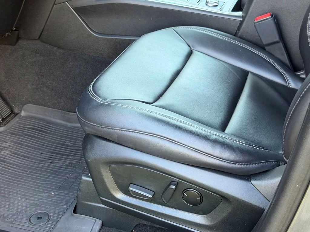 Used 2023 Gray Ford XLT image 18