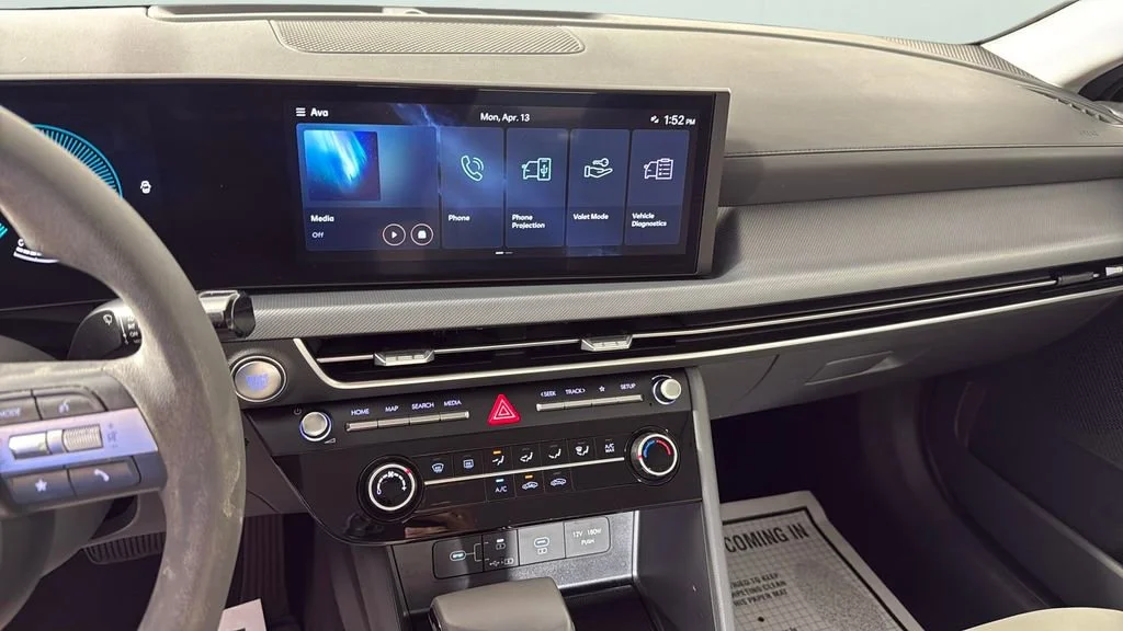 Used 2025 Silver Hyundai SE image 20