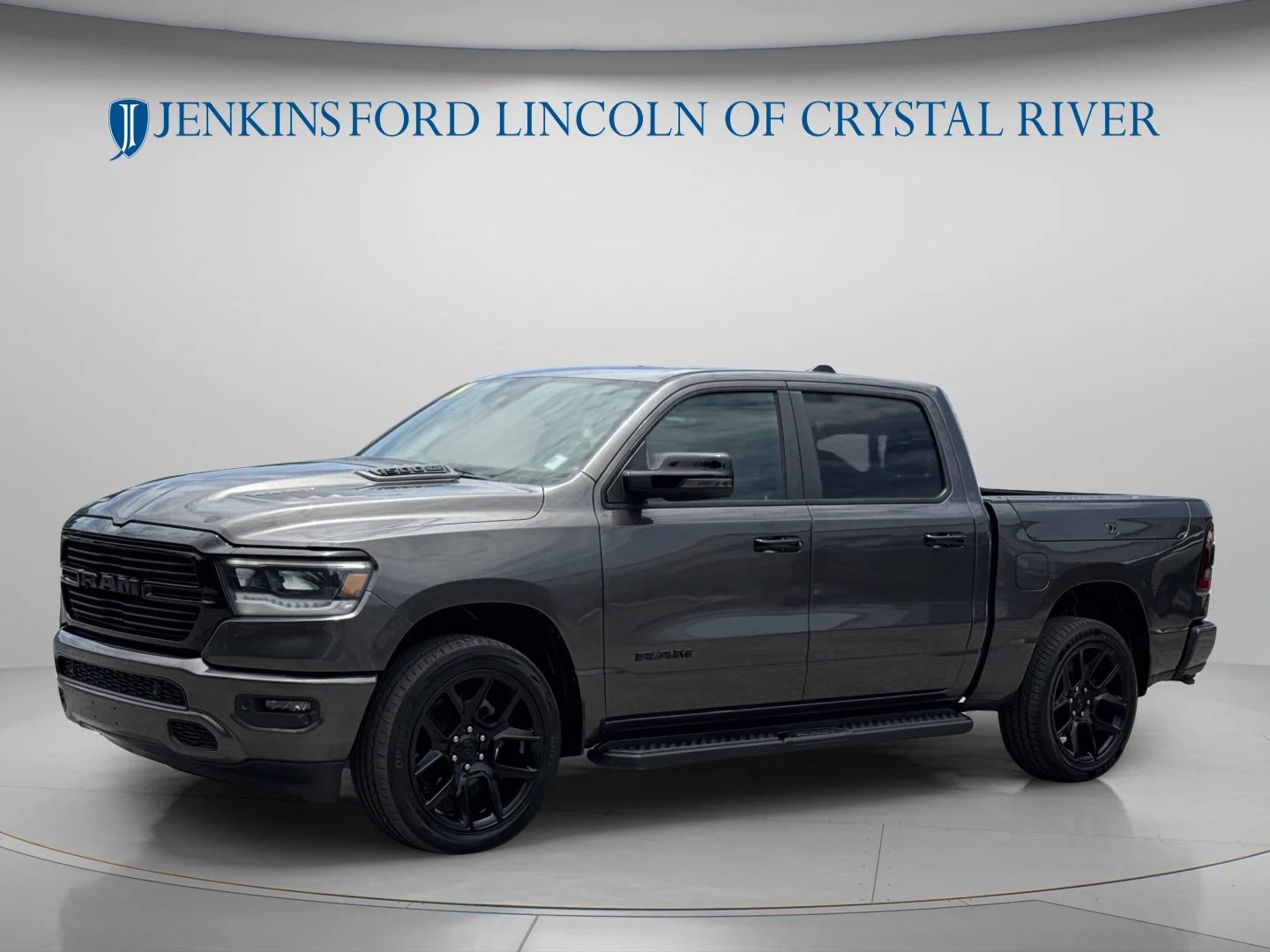 Used 2024 Granite Crystal Metallic Clearcoat Ram Laramie image 10