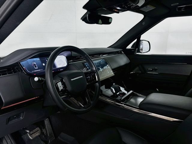 New 2024 Gray Land Rover Dynamic SE image 9