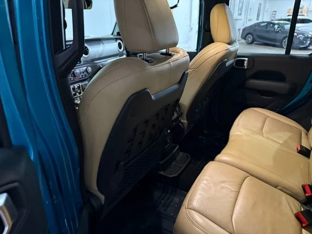 Used 2019 Bikini Pearlcoat Jeep Unlimited Rubicon image 28