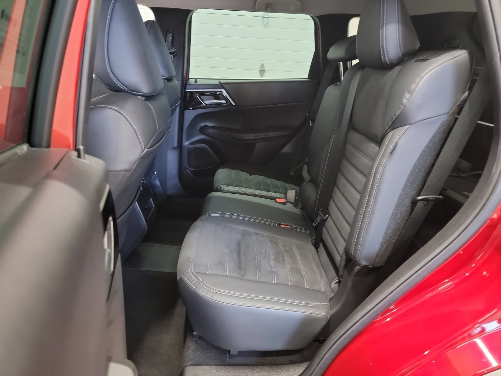 Used 2023 Red Diamond Mitsubishi SE image 26