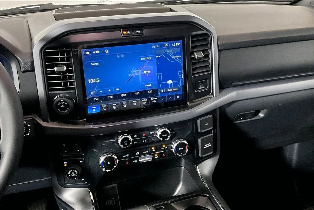 New 2026 Oxford White Ford XLT image 7