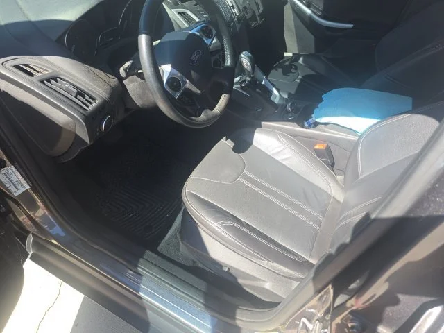 Used 2014 Gray Ford SE image 3