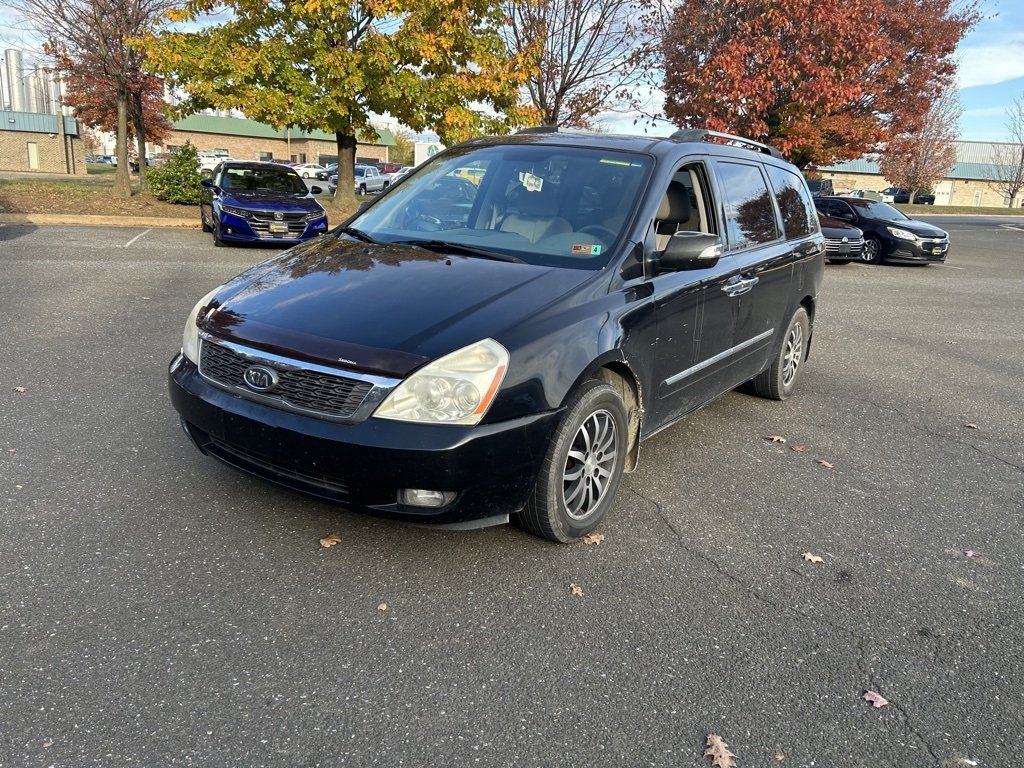 2011 Kia Sedona EX photo 2