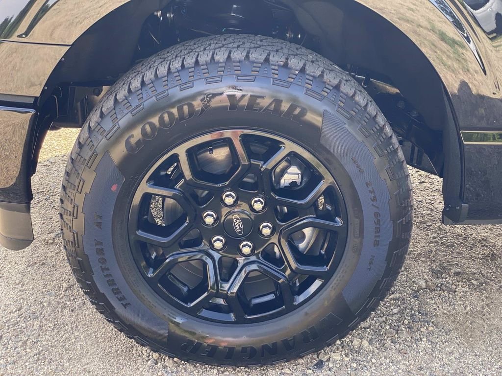 New 2026 Agate Black Metallic Ford XLT image 7