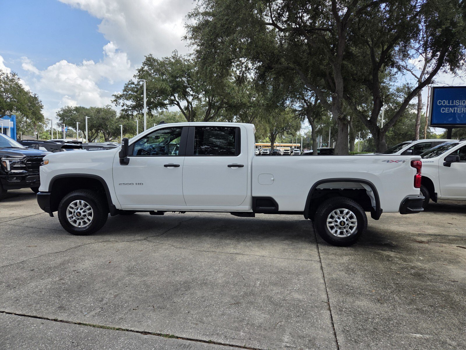New 2026 Summit White Chevrolet WT image 4