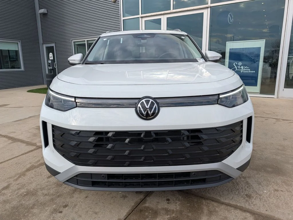 New 2026 White/off-white Volkswagen 2.0T SE image 8