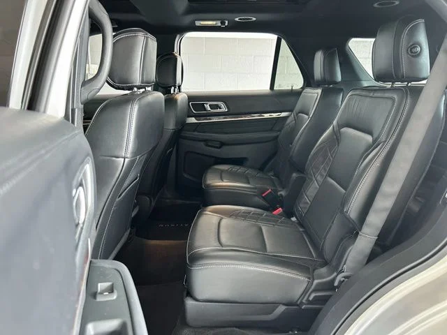 2016 Ford Explorer Platinum - Photo 19