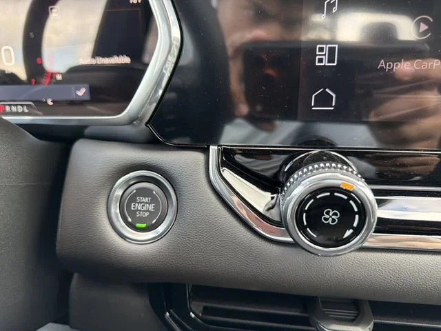 New 2026 Onyx Black GMC Elevation image 28