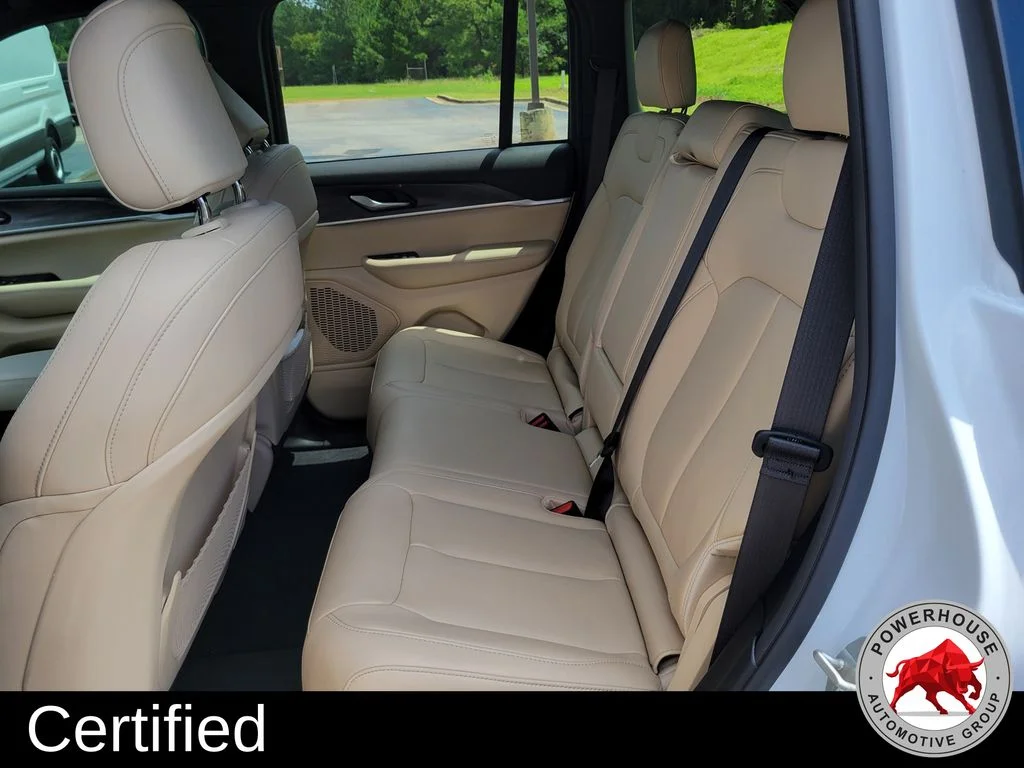 Used 2024 White Jeep Limited image 16