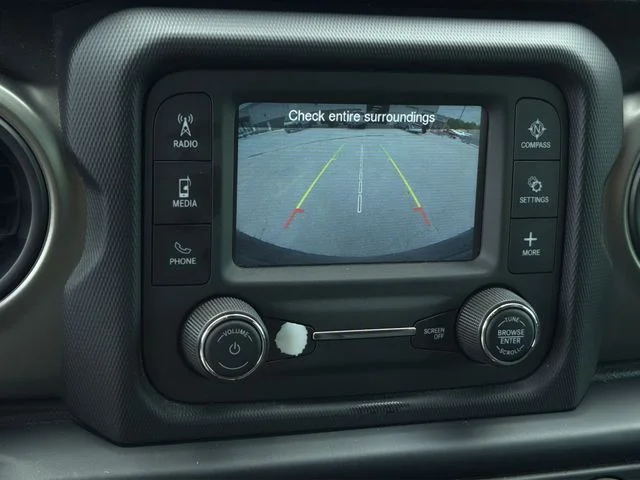 Used 2019 Green Jeep Unlimited Sport image 25