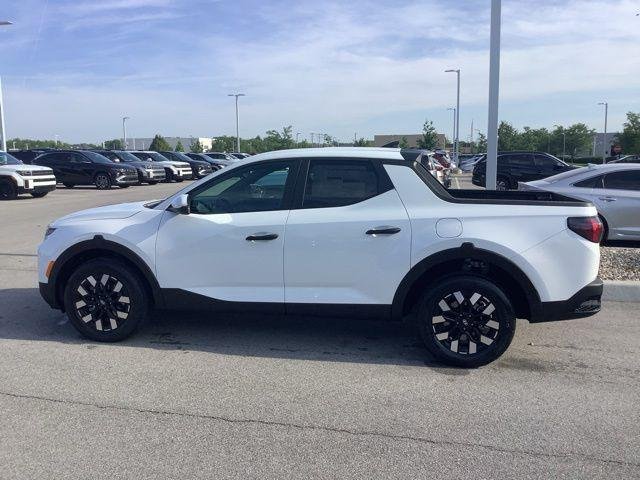 New 2026 White Hyundai SE image 8