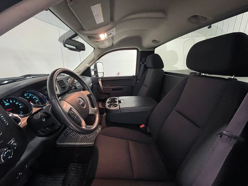 Used 2011 FIRE RED GMC SLE image 61