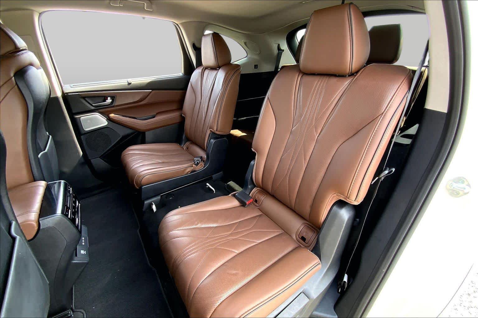 Used 2025 Platinum White Pearl Acura w/Advance Package image 20