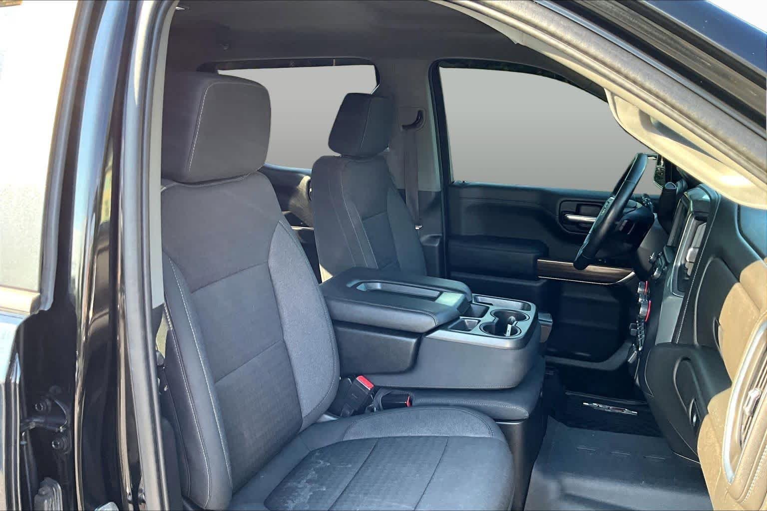 Used 2021 Black Chevrolet LT image 9