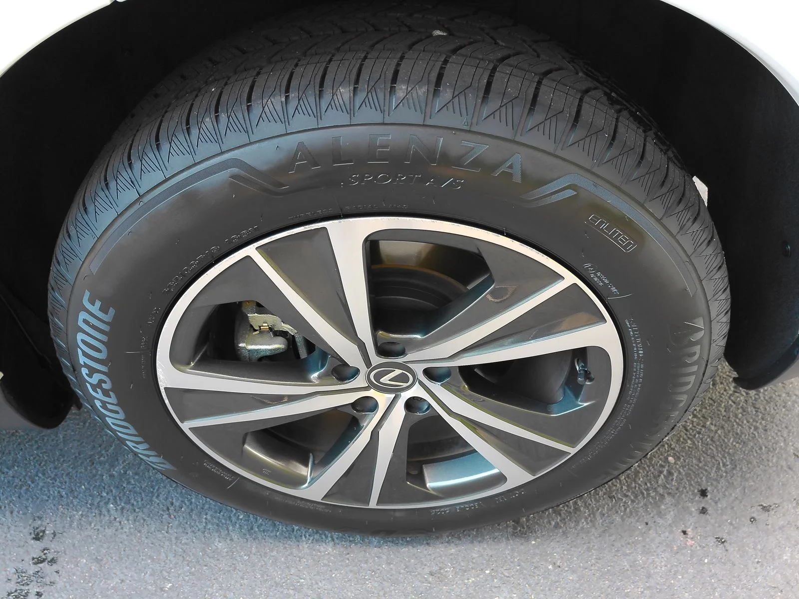 Used 2024 White Lexus 350h Premium image 29