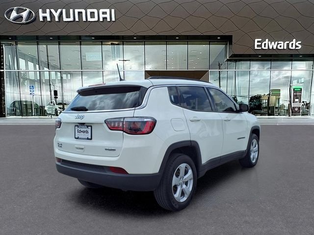 Used 2020 White Jeep Latitude image 8