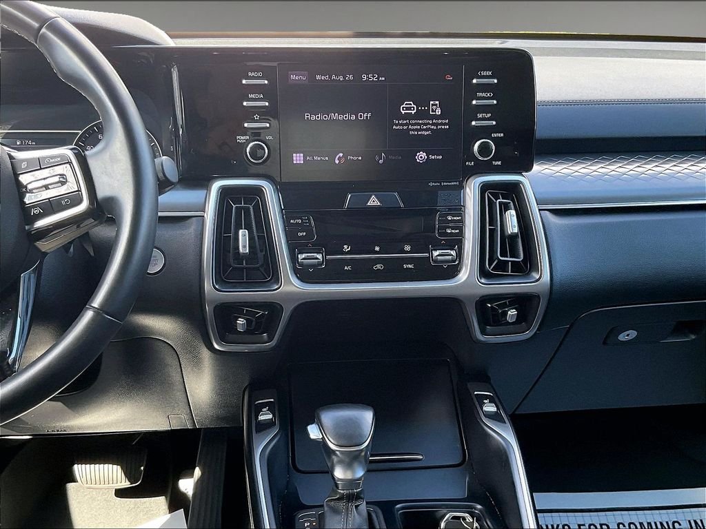 Used 2021 Sparkling Silver Kia S image 18