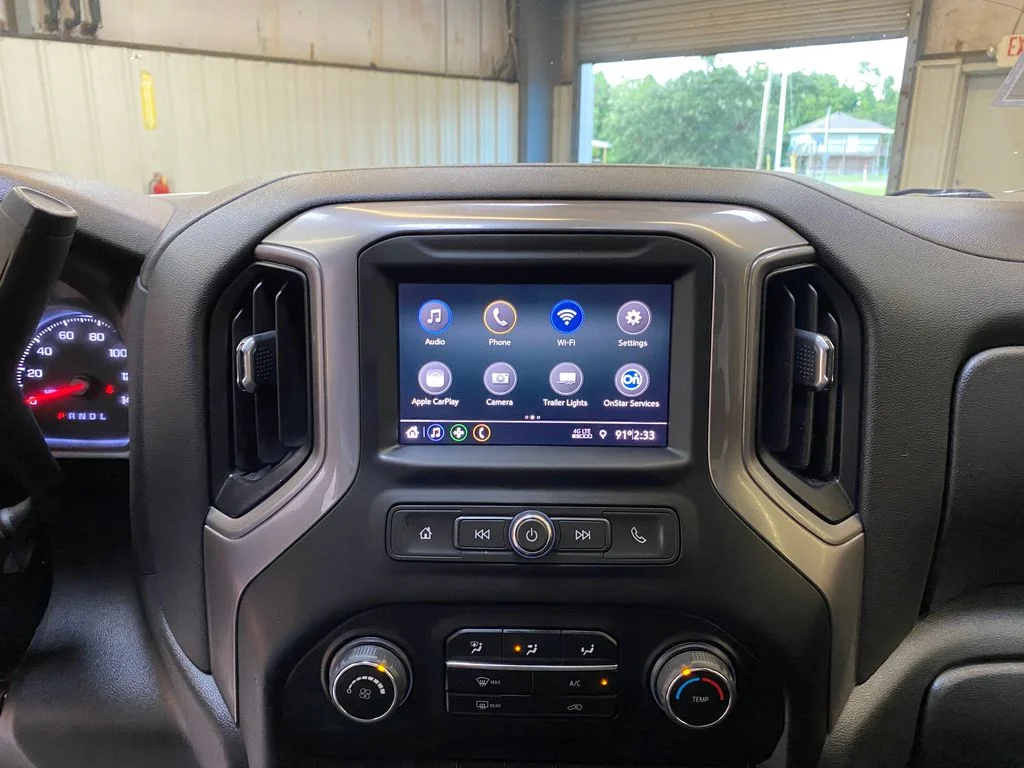 Used 2022 Silver Chevrolet Custom image 36