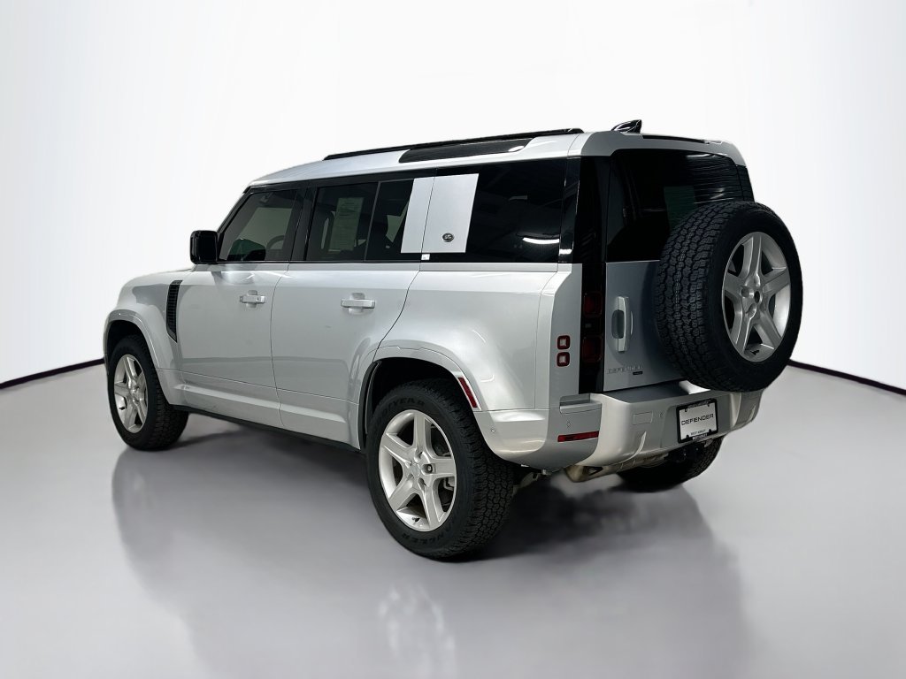 Used 2022 Silver Land Rover XS Edition image 4