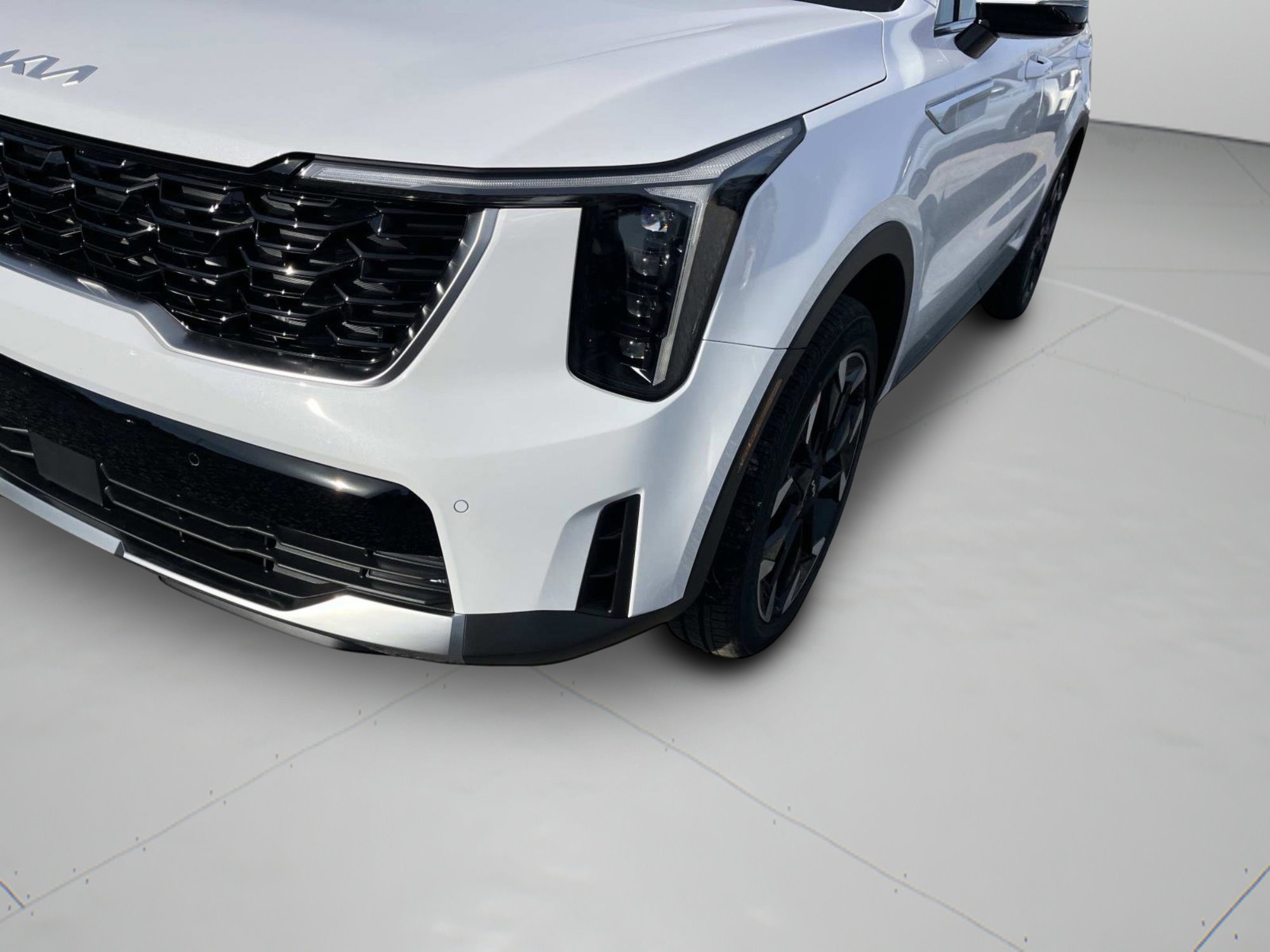 New 2026 Glacial White Pearl Kia EX image 9