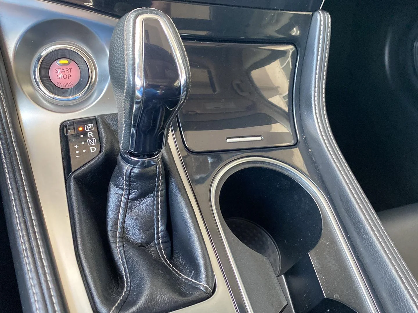 Used 2017 Gun Metallic Nissan SL image 29