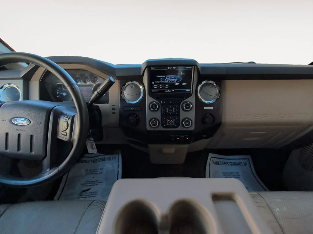 Used 2015 White Ford Lariat image 11