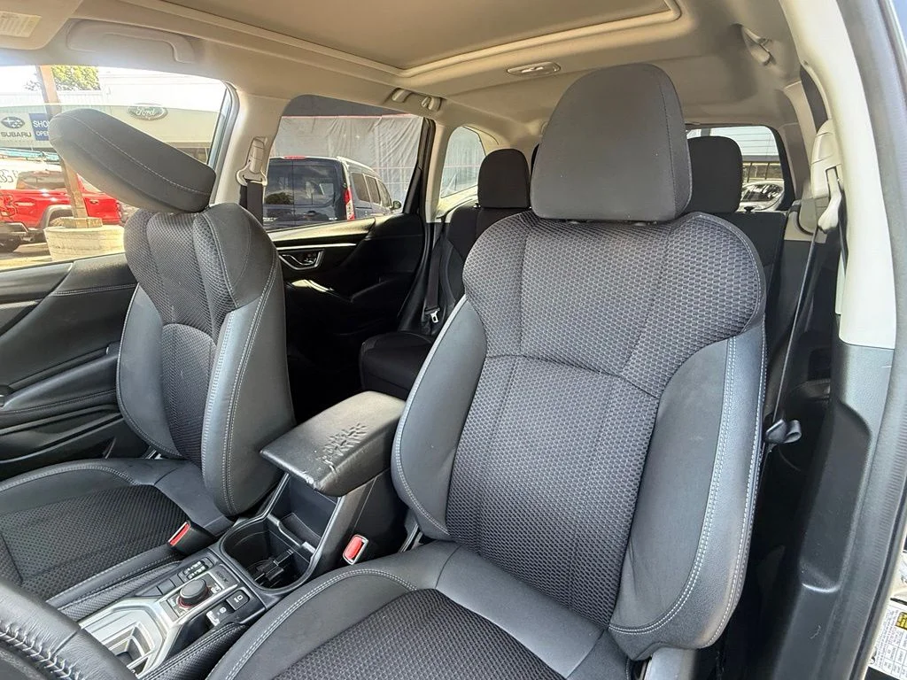 Used 2024 Crystal Black Silica Subaru Premium image 24