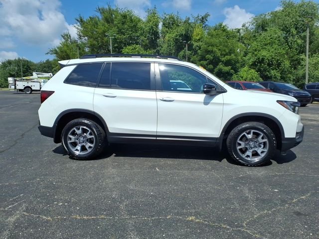 Used 2022 Platinum White Pearl Honda TrailSport image 8