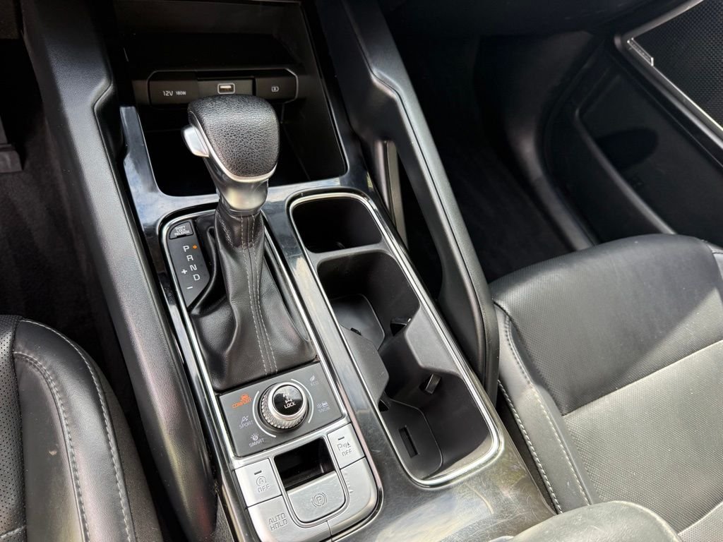 Used 2020 Grey Kia LX image 24