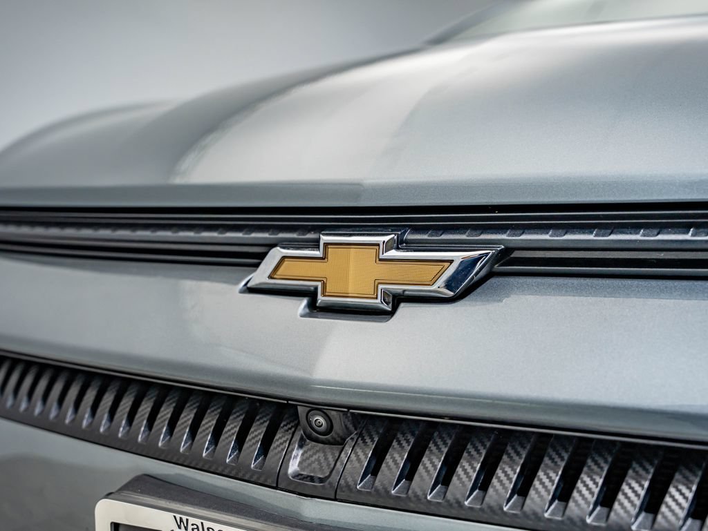 Used 2025 Sterling Gray Metallic Chevrolet LT image 11