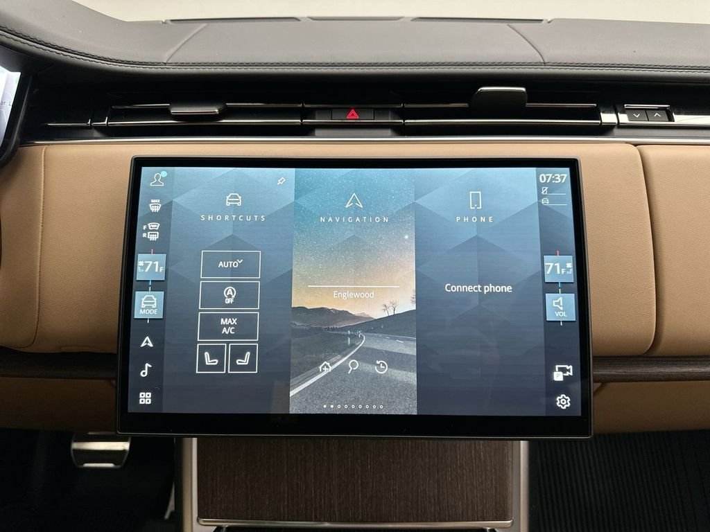 New 2026 Charente Grey LAND ROVER SE 7 Seats image 21