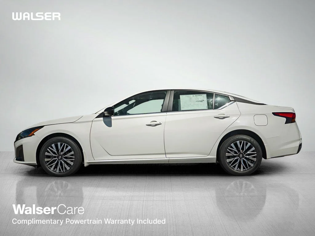 New 2026 Pearl White Tricoat Nissan 2.5 SV image 4