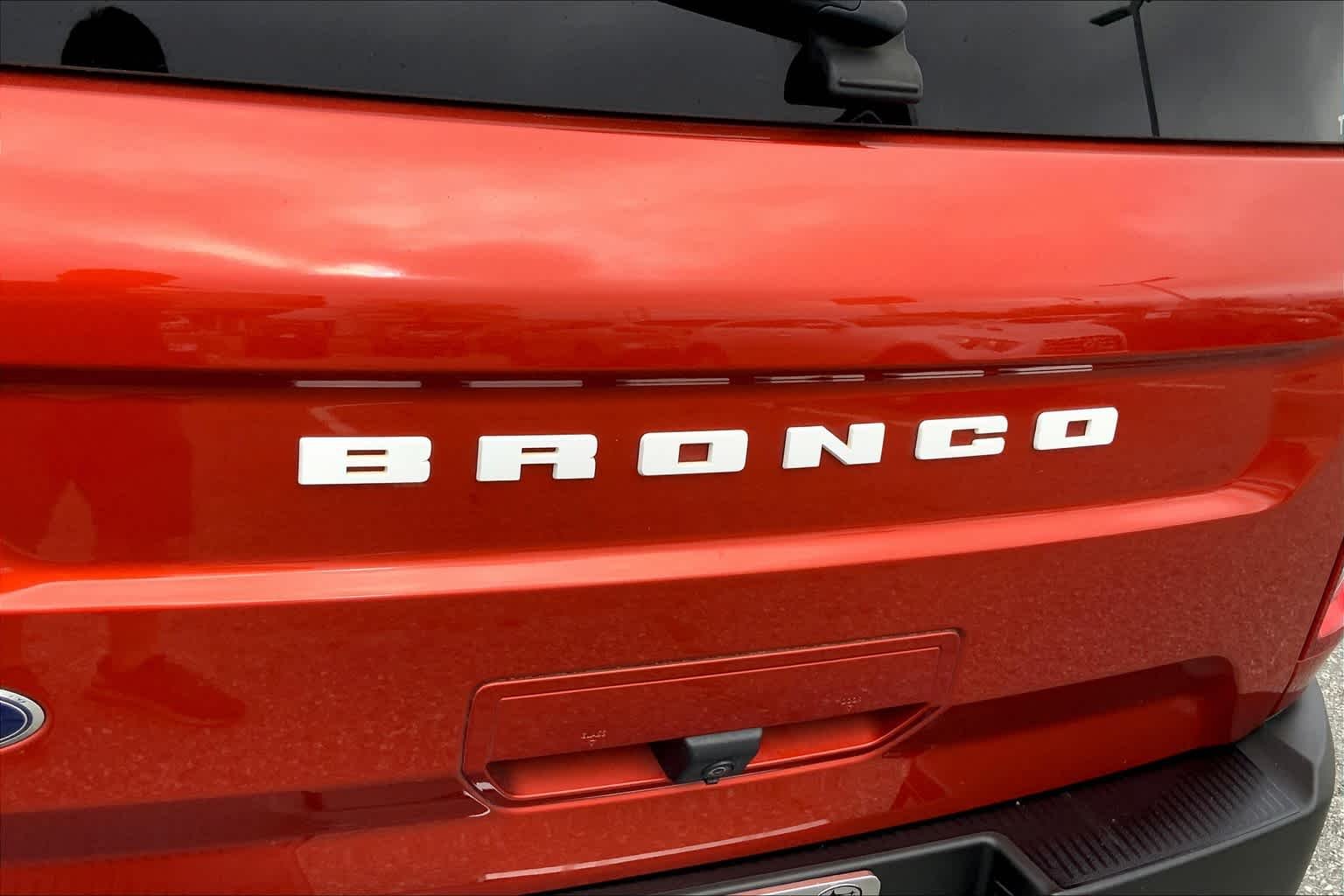 Used 2022 Hot Pepper Red Tinted Clearcoat Ford Big Bend image 10