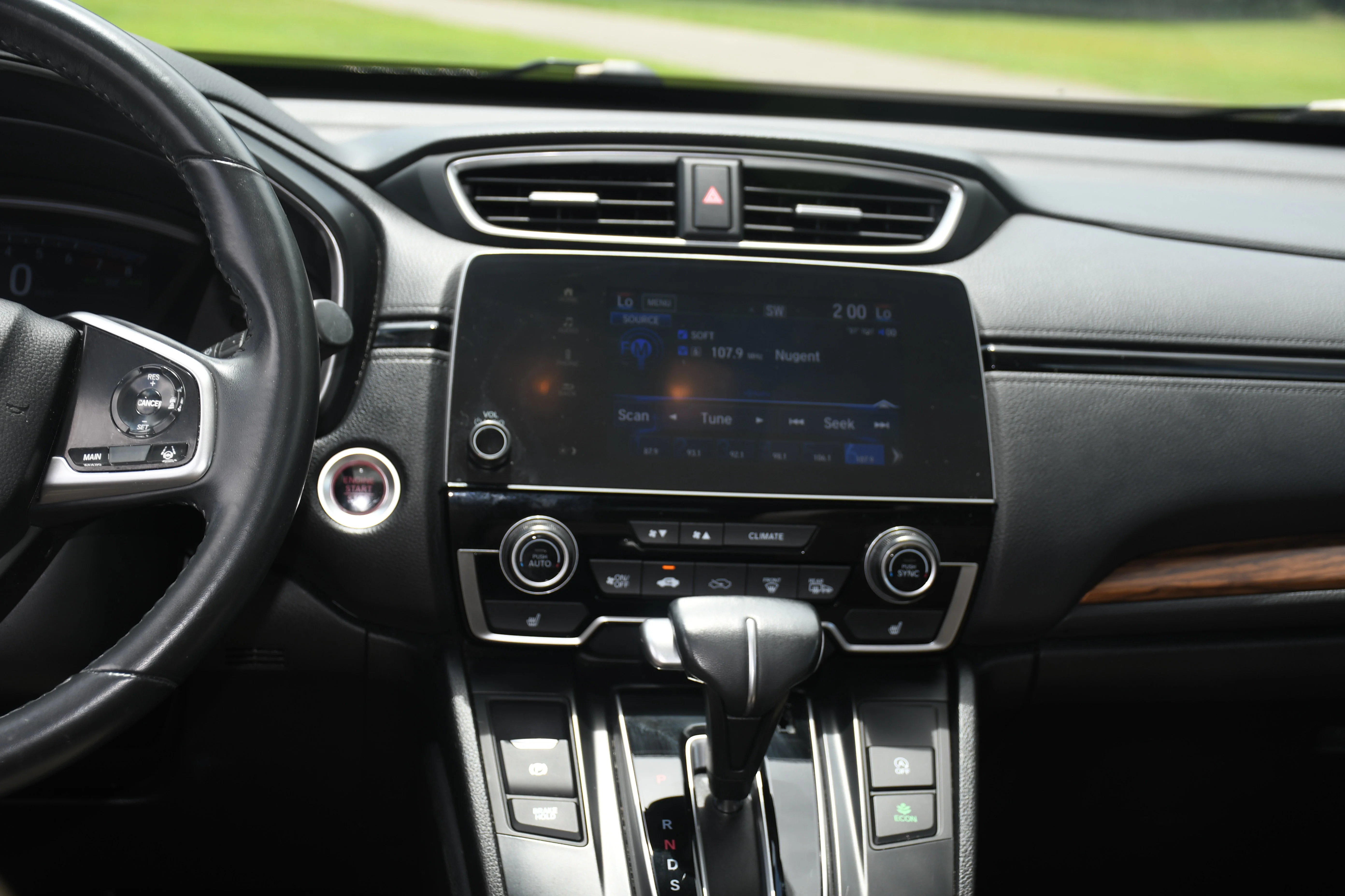 Used 2021 Silver Honda EX-L image 18