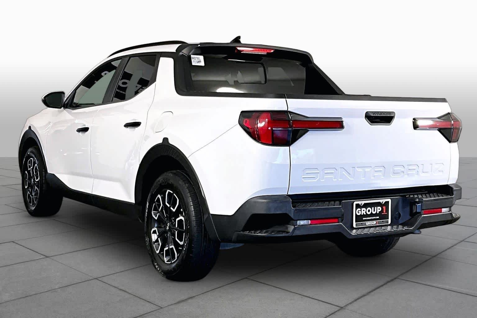 Used 2022 Ice White Hyundai SEL image 9
