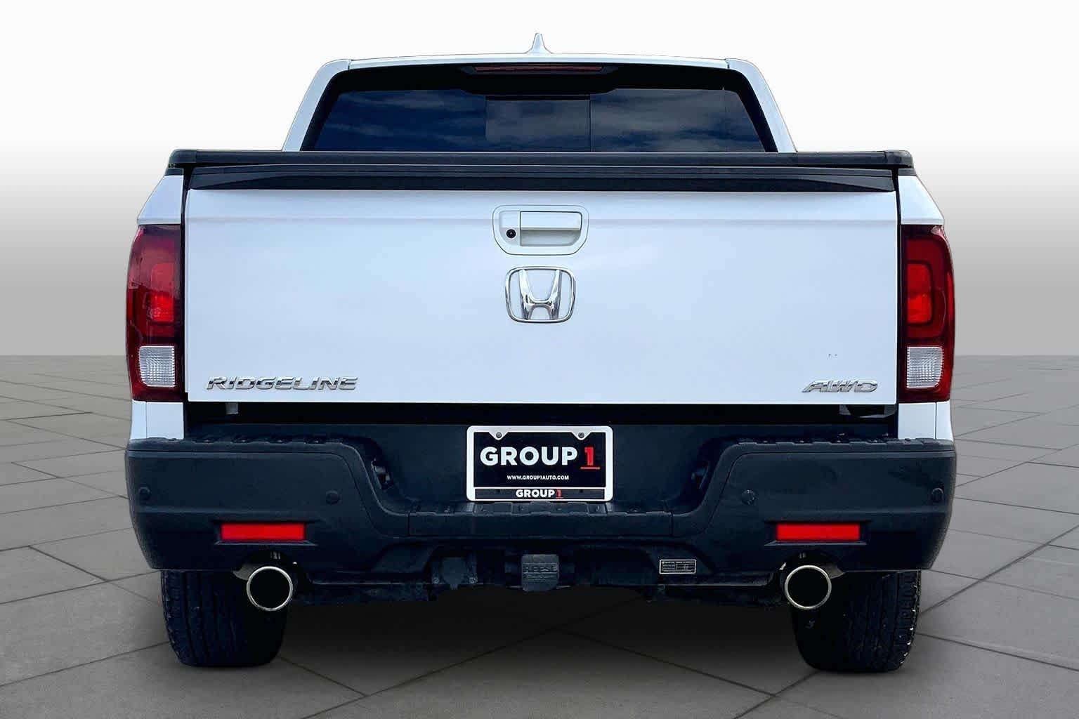 Used 2023 Platinum White Pearl Honda RTL-E image 5