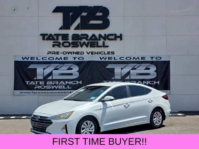 Used 2020 White Hyundai SE image 1