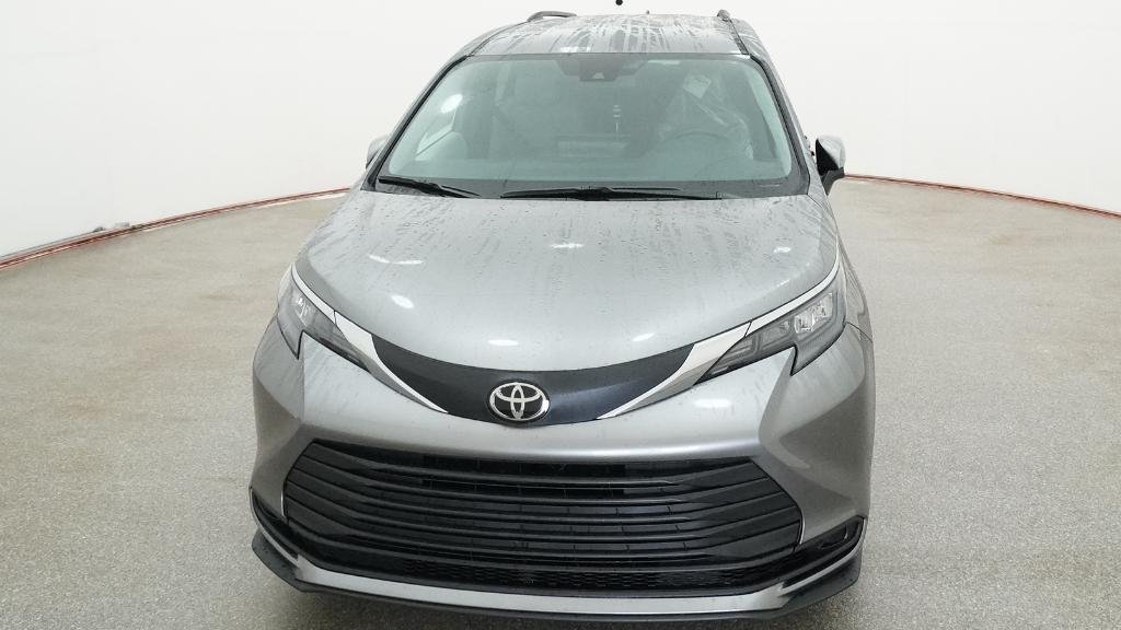 New 2026 Heavy Metallic Toyota LE image 8
