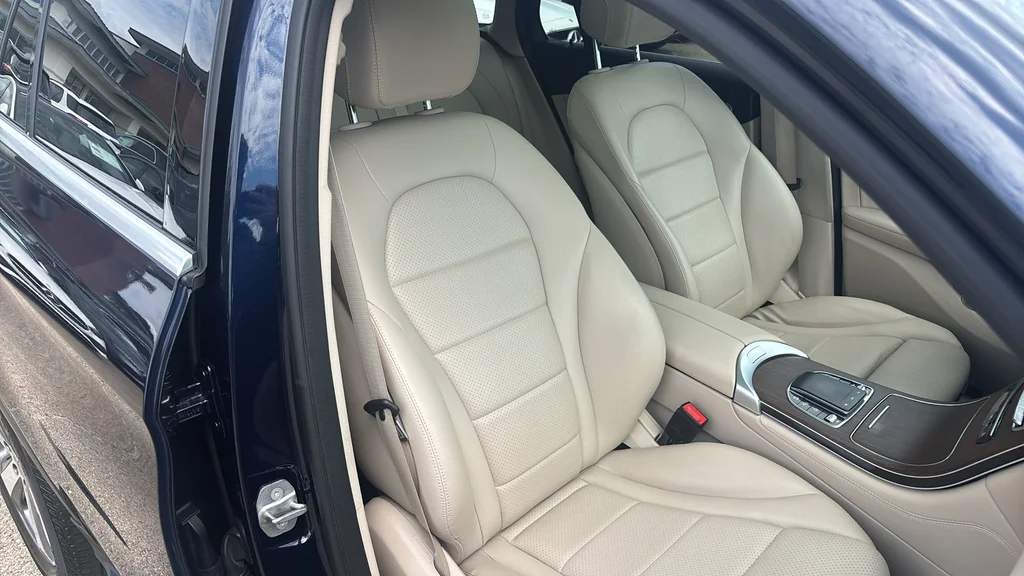 Used 2021  Mercedes-Benz GLC 300 image 22