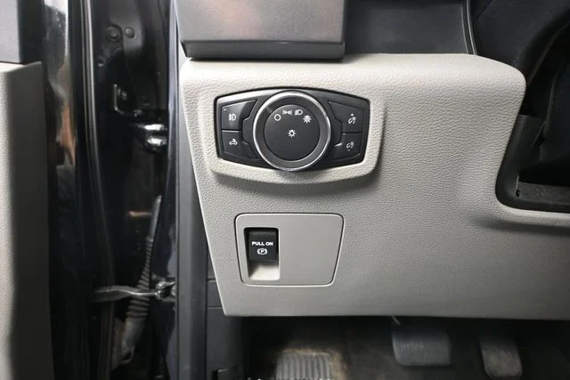 Used 2018 Black Ford XLT image 24