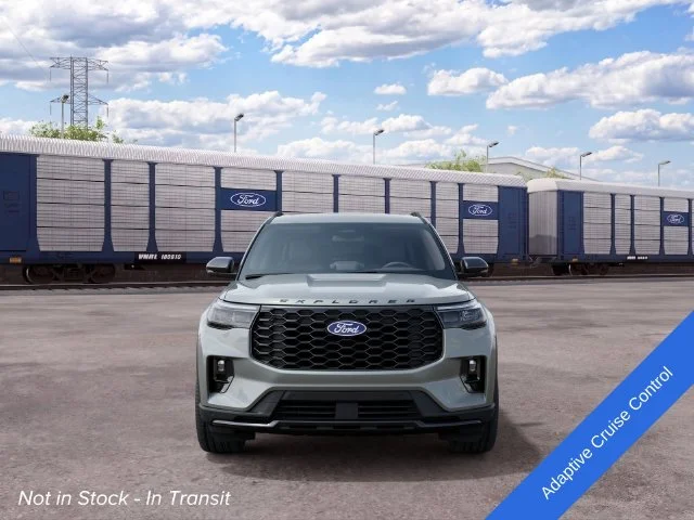 New 2027 Avalanche Gray Ford ST-Line image 3
