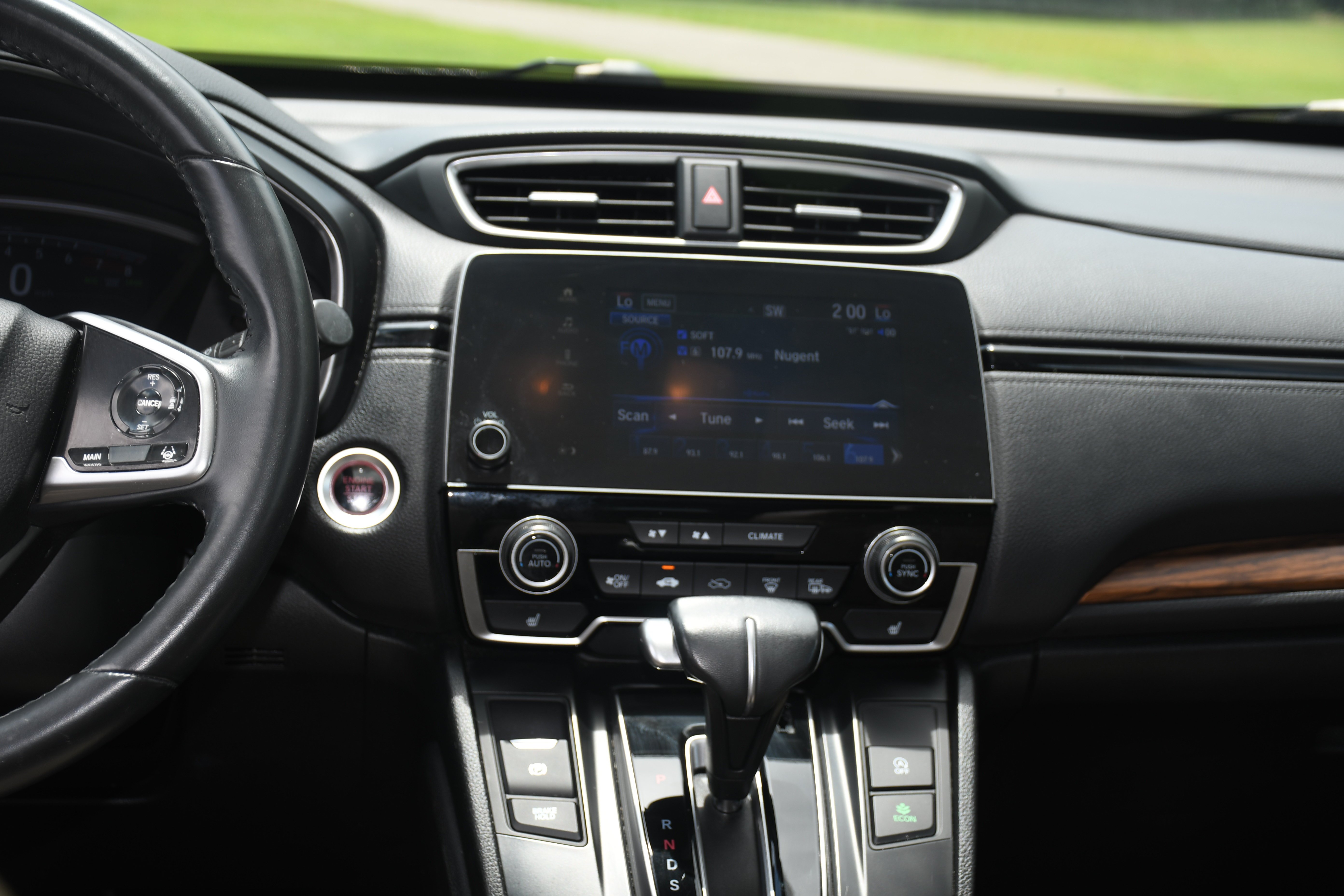 Used 2021 Silver Honda EX-L image 18