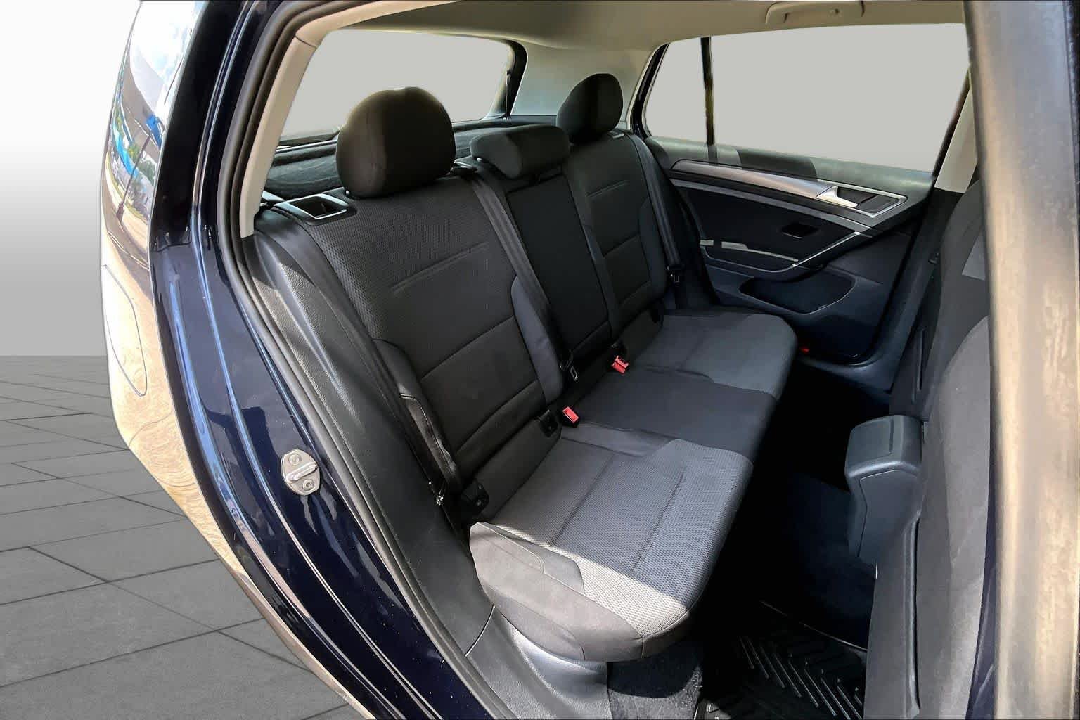 Used 2018 Night Blue Metallic Volkswagen S image 20