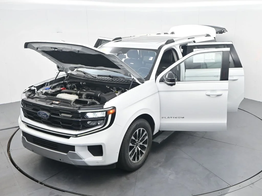 Certified Used 2025 Oxford White Ford Platinum image 43